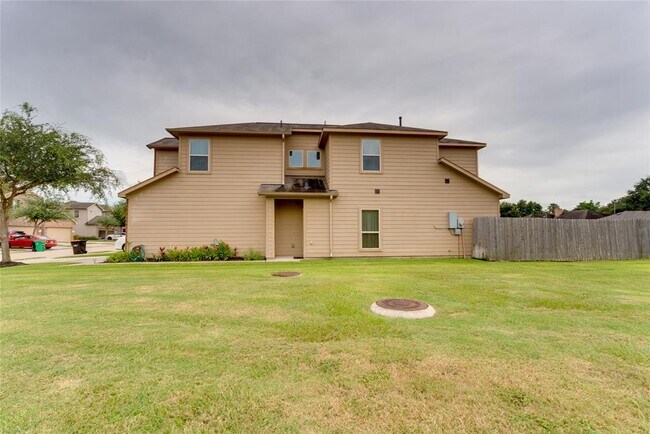 Building Photo - 6047 Wesley Manor Ct