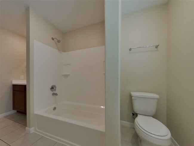 Building Photo - 536 Red Dusk Paint Dr