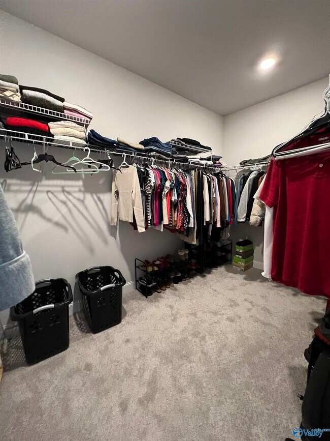 Building Photo - 111 Shylock Ln