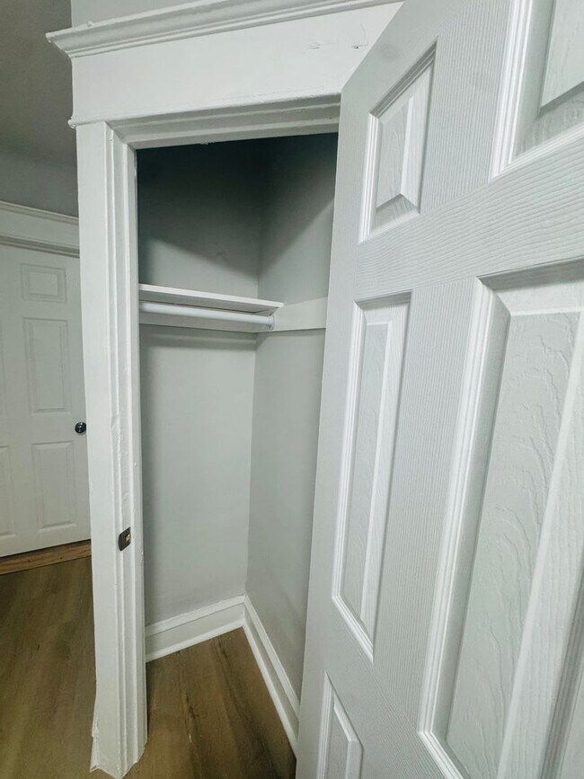 Building Photo - Rehabbed 3bd/1.5bth House with Backyard!! SECTION 8 ONLY!!