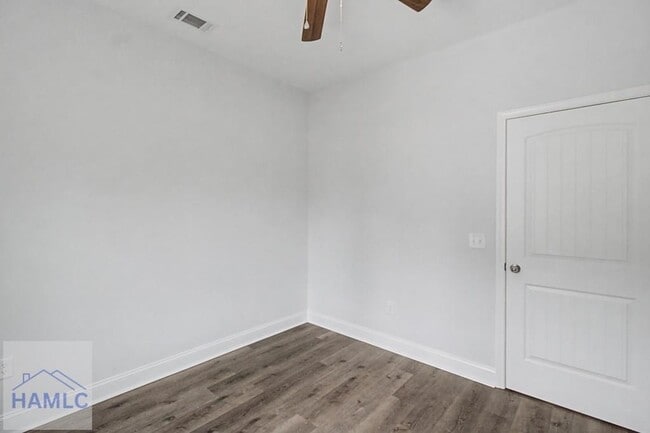 Building Photo - 205 Bagley Ave