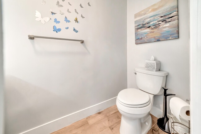 Building Photo - 22374 Algunas Rd