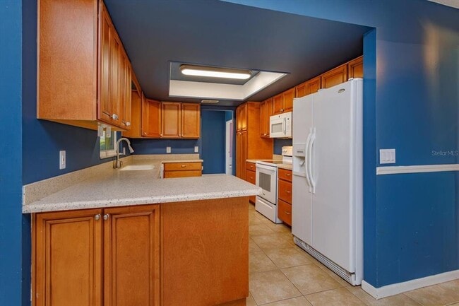 Building Photo - 8437 Alveron Ave