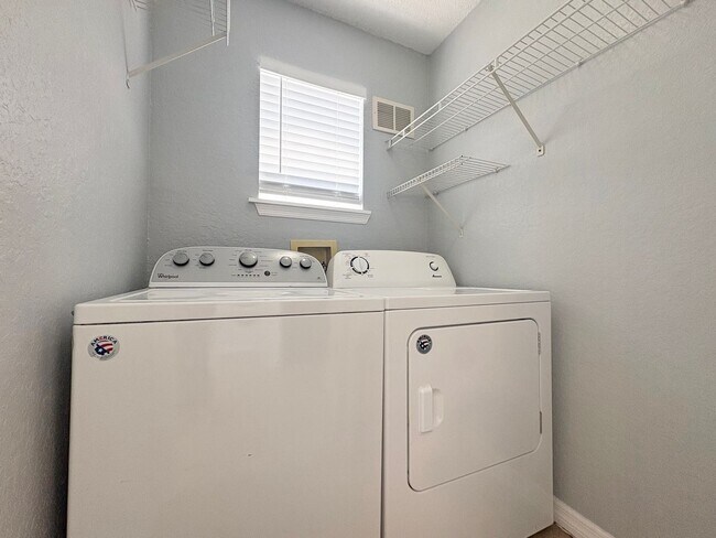 Building Photo - 2216 Grand Cayman Ct