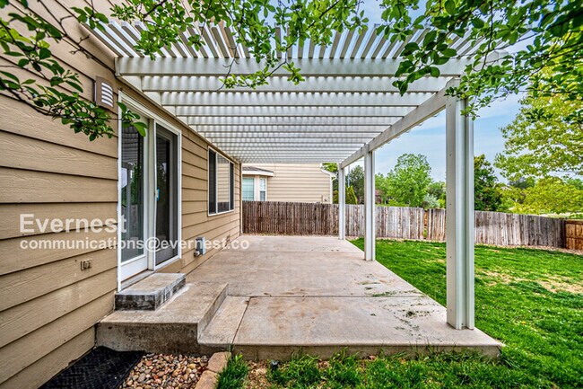 Building Photo - 13087 Race Ct