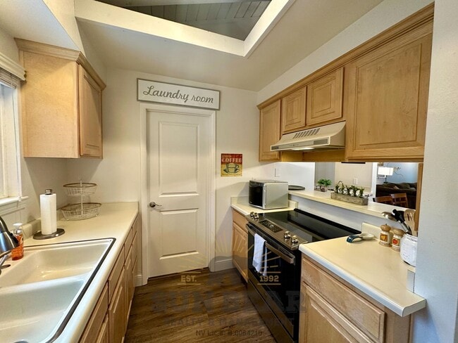Building Photo - Resort-Style Living in Incline Village: Fu...
