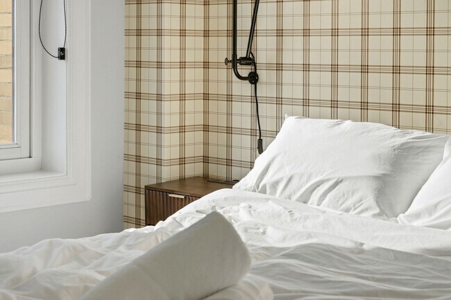 Building Photo - 417 S Dearborn St