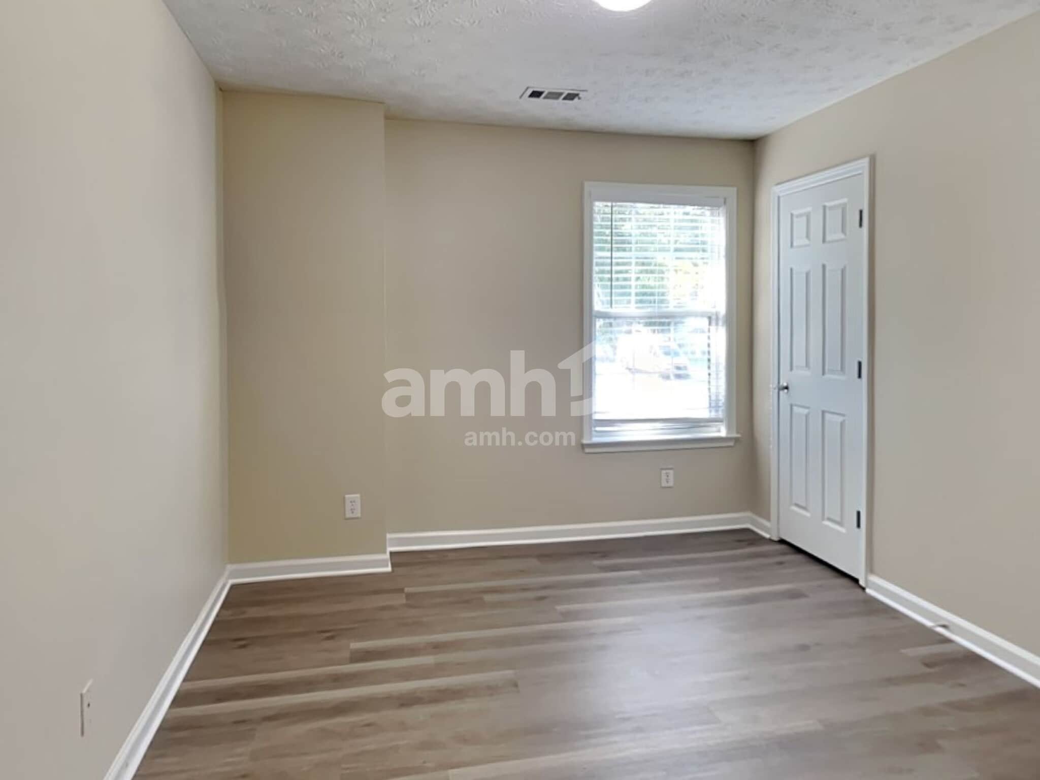 Building Photo - 820 Whitecrest Ct