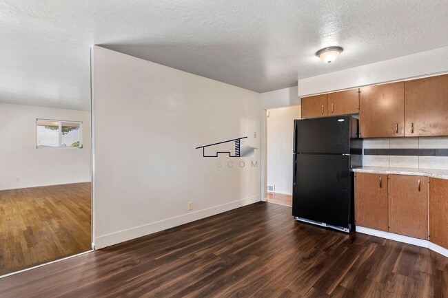 Building Photo - ? For Lease in Ogden, Utah – 3 Bed | 2 Bat...