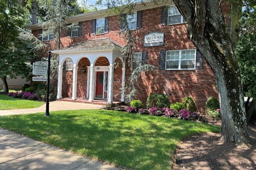Millburn on Main 291 Main St Millburn NJ 07041 Apartment Finder