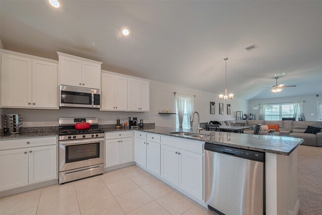Primary Photo - 5323 Vermilion Ct