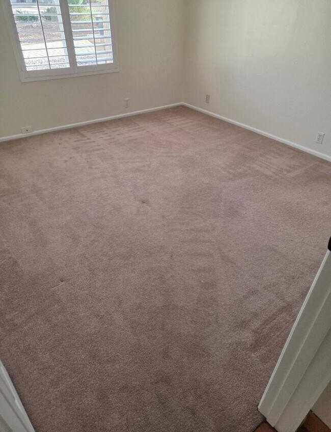 Building Photo - 5240 E Cholla St