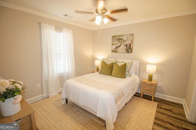 Building Photo - 116 Woodsedge Dr