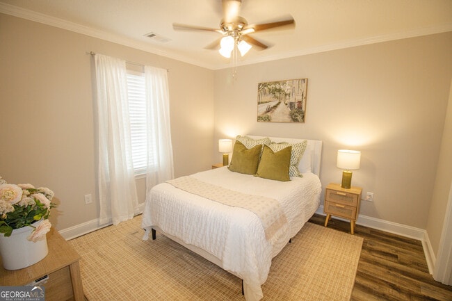 Building Photo - 211 Big Branch Dr