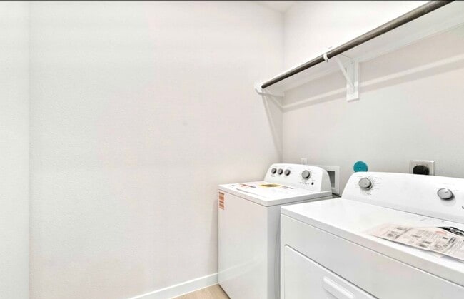 Building Photo - 32915 Silver Mdw Wy