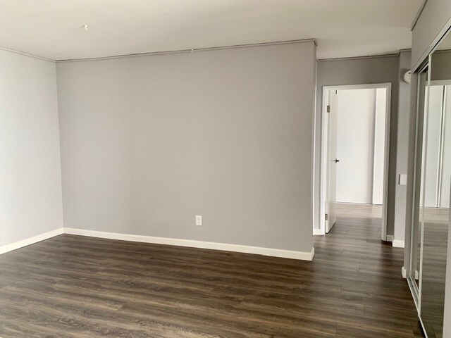 Building Photo - 555 Pierce St