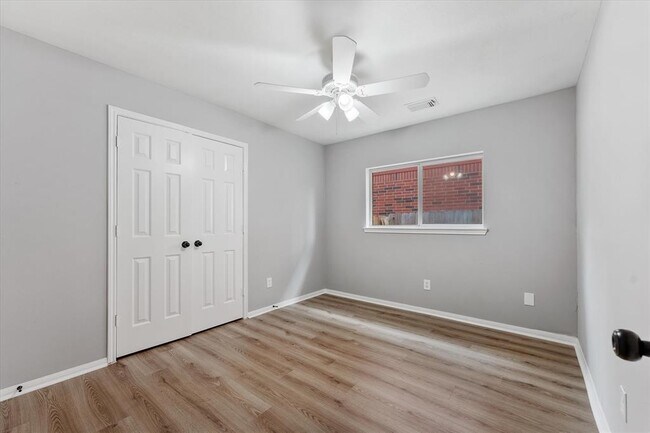 Building Photo - 10051 Williams Field Dr