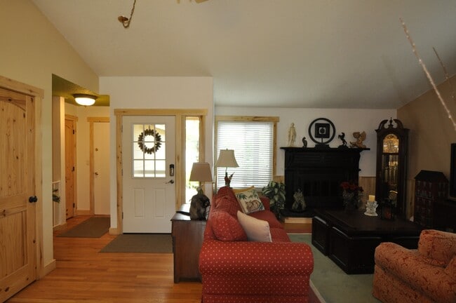 Building Photo - 7287 S Long Springs Butte