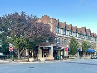 Building Photo - 822 Elm St