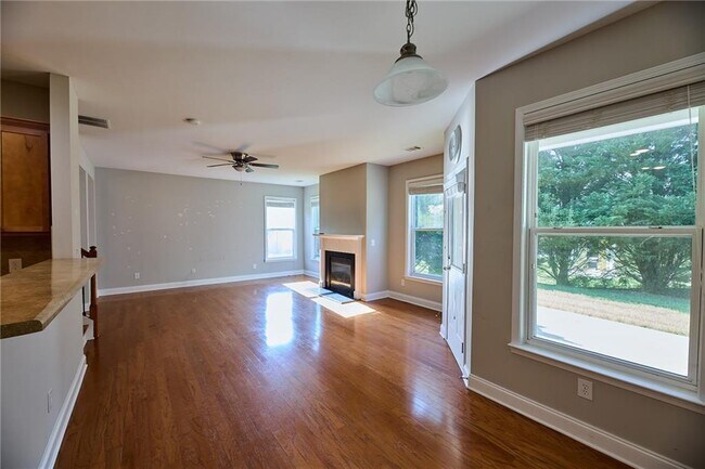 Building Photo - 5930 Falls Landing Dr