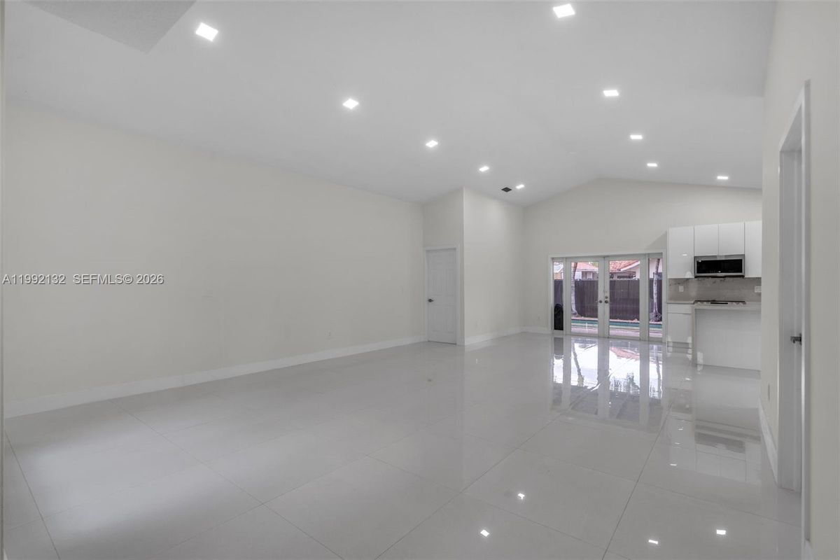 Building Photo - 803 NW 133rd Ct