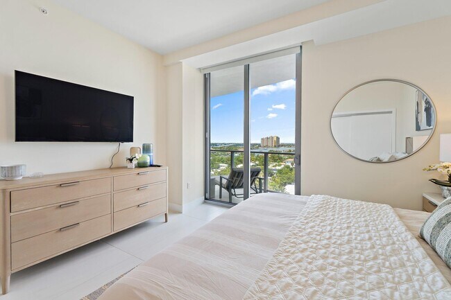 Building Photo - 3100 N Ocean Dr