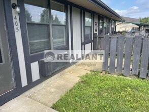 Building Photo - 405 Amhurst Dr