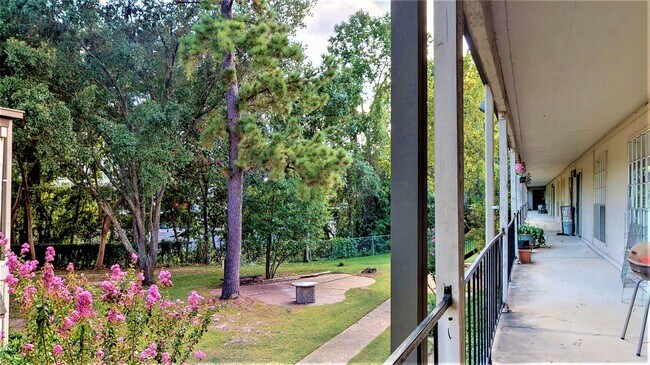 Building Photo - 12633 Memorial Dr