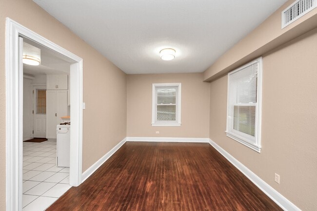 Building Photo - 2332 Sheridan St