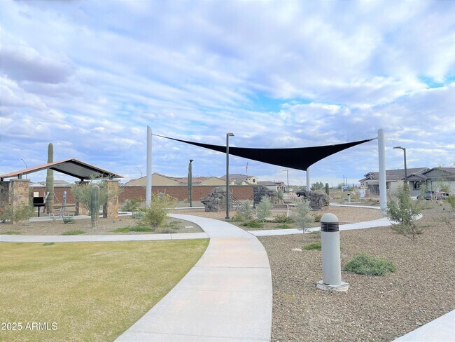 Building Photo - 13310 W Dale Ln