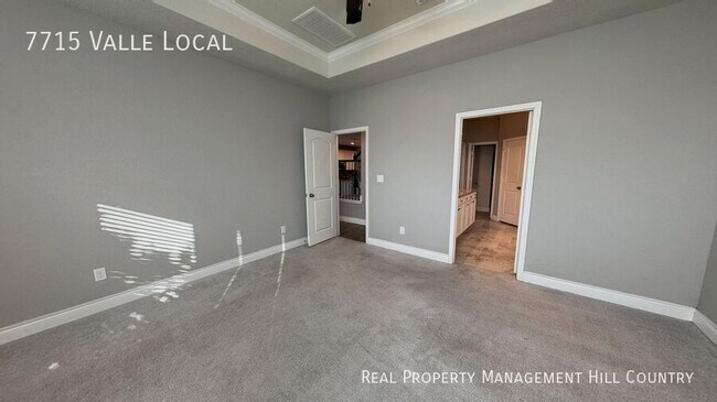 Building Photo - 7715 Valle Local