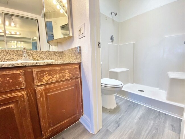 Building Photo - CONDOMINIUM IN A GATED COMMUNITY WITH 2 BE...