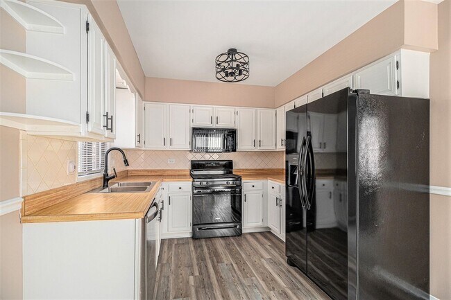 Building Photo - 1995 Monday Dr