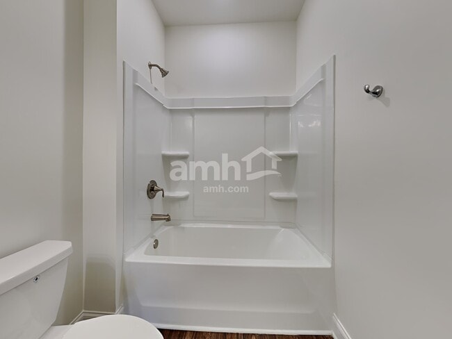Building Photo - 5180 Hudson Vly Dr