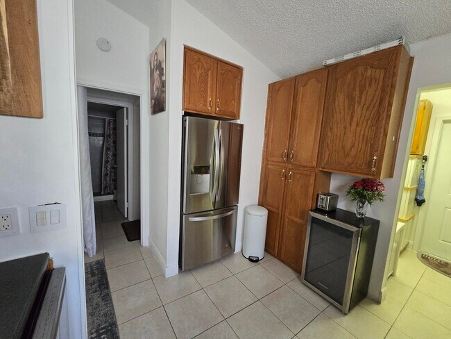 Building Photo - 1530 Royal Forest Ct