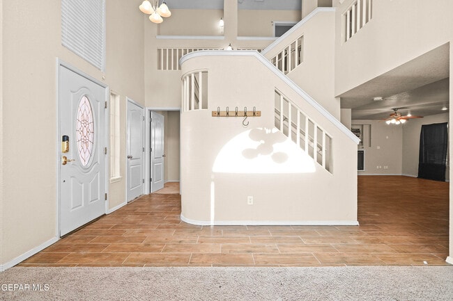 Building Photo - 3820 Tierra Campa Dr