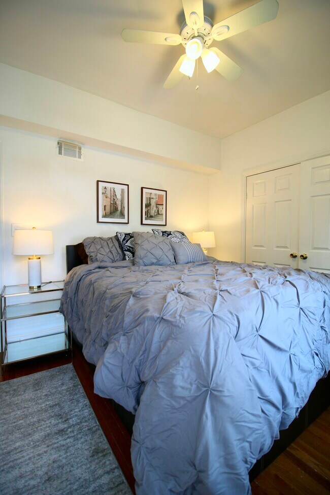 Building Photo - 1423 E Street NE, Unit First Floor