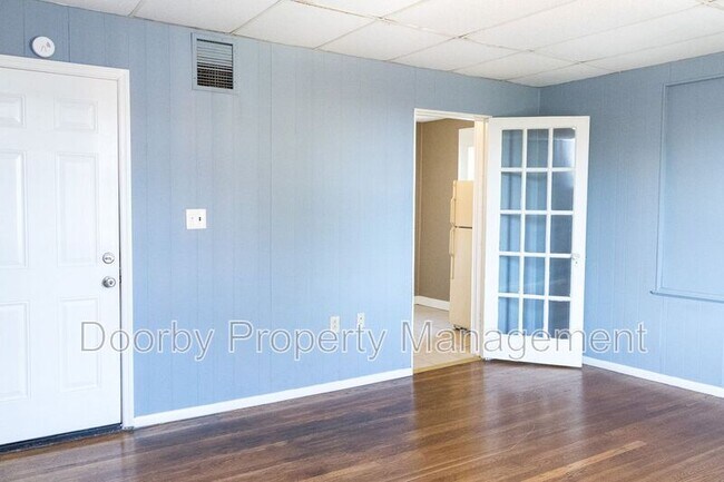 Building Photo - 1202 Duncan Ave