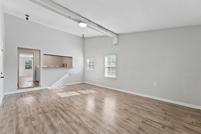 Building Photo - 16730 Springfield Dr