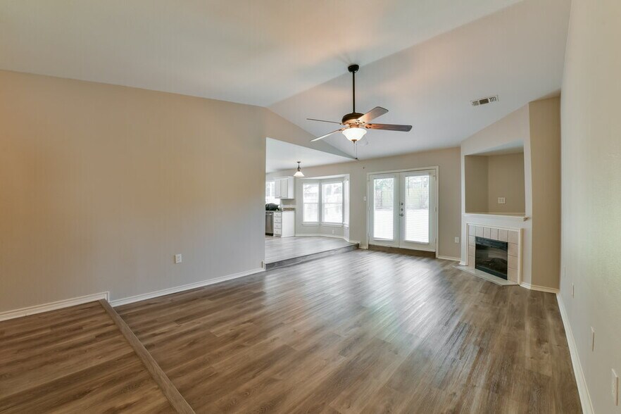 Building Photo - 6437 Starnes Rd