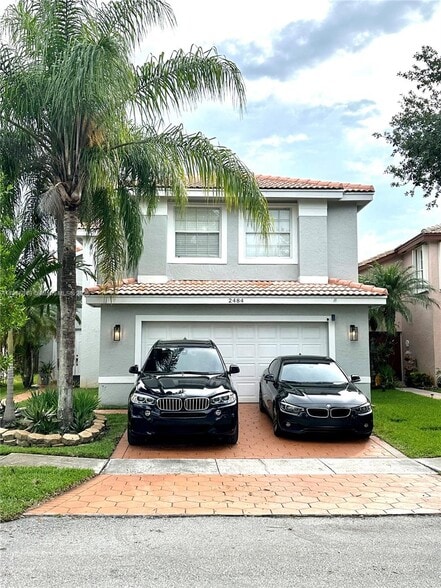 Primary Photo - 2484 SW 177th Ter