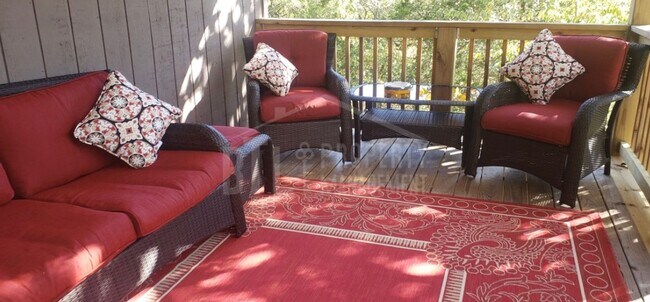 Building Photo - Peaceful 3-Bedroom Home Near Branson, MO – Reeds Spring School District