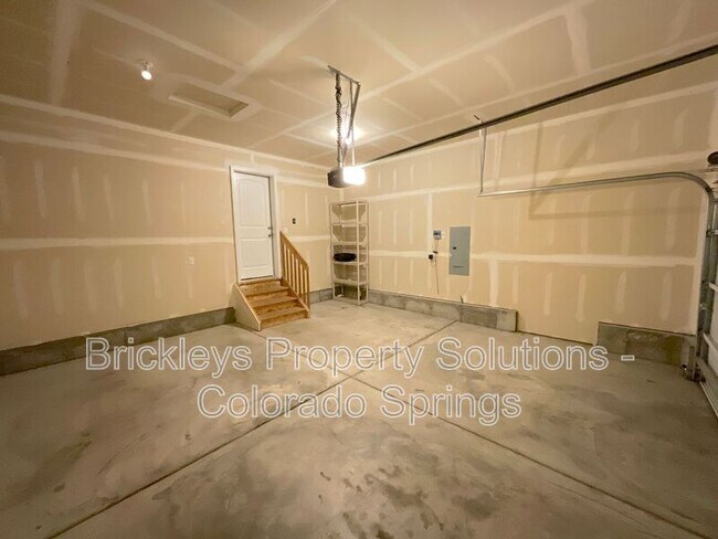 Building Photo - 6523 Lamine Dr