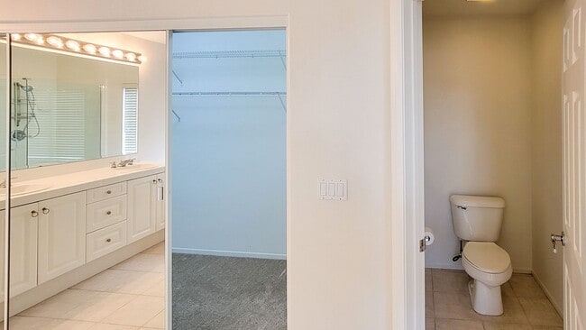 Building Photo - 12138 Wooded Vista Ln
