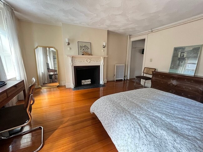 Building Photo - 15 Charles St