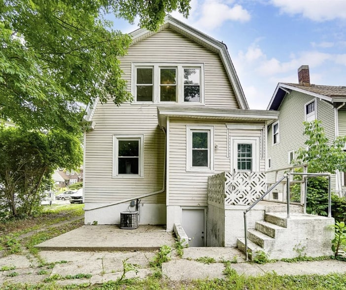 Building Photo - 97 Ehrman Ave