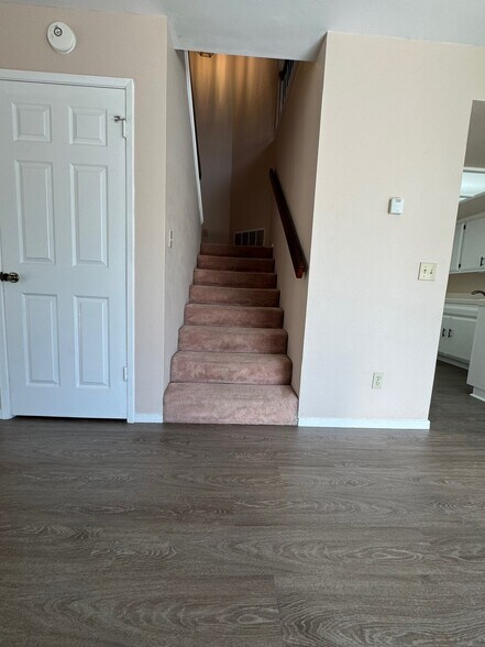 Building Photo - 1212 Jamie Loop