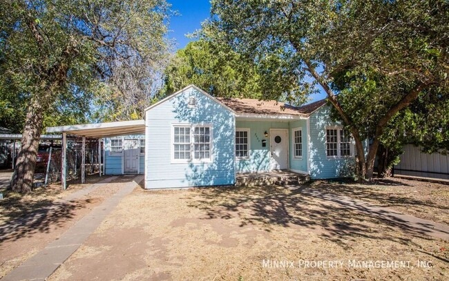 Building Photo - 2404 27th St