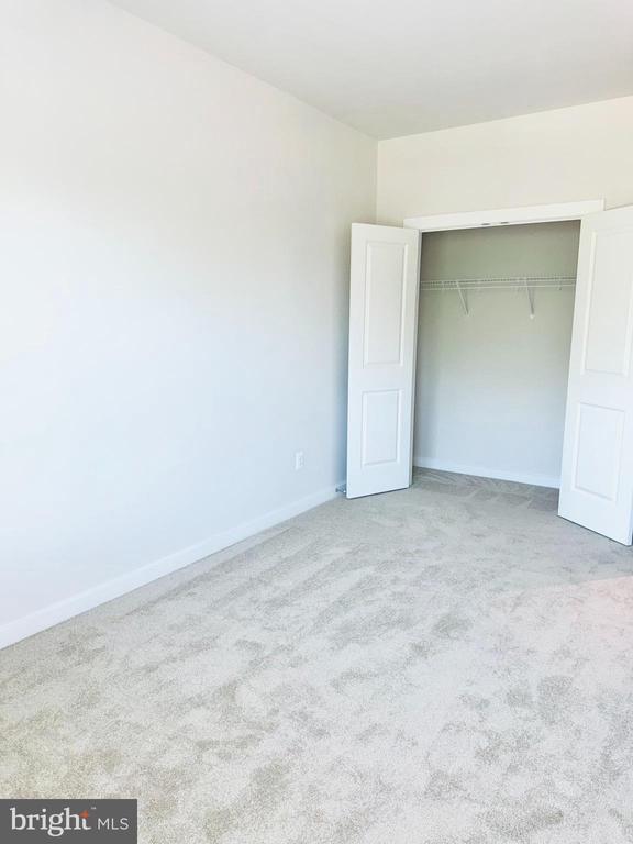 Building Photo - 1165 Herndon Pkwy