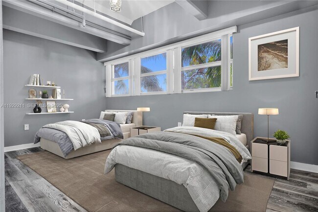 Building Photo - 4332 Collins Ave